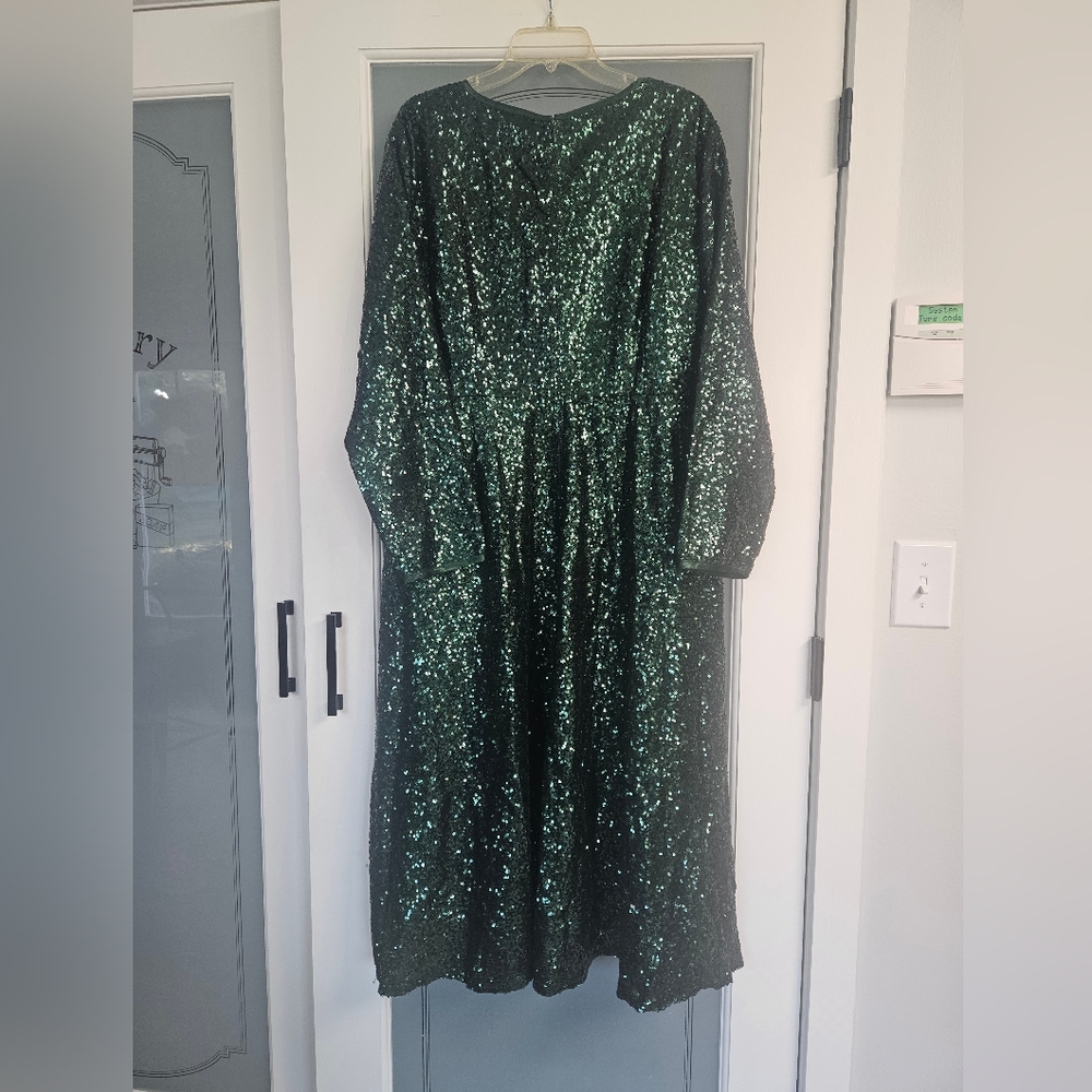 Dainty Jewells Green Sequin Midi Dress - Picture 4 of 4
